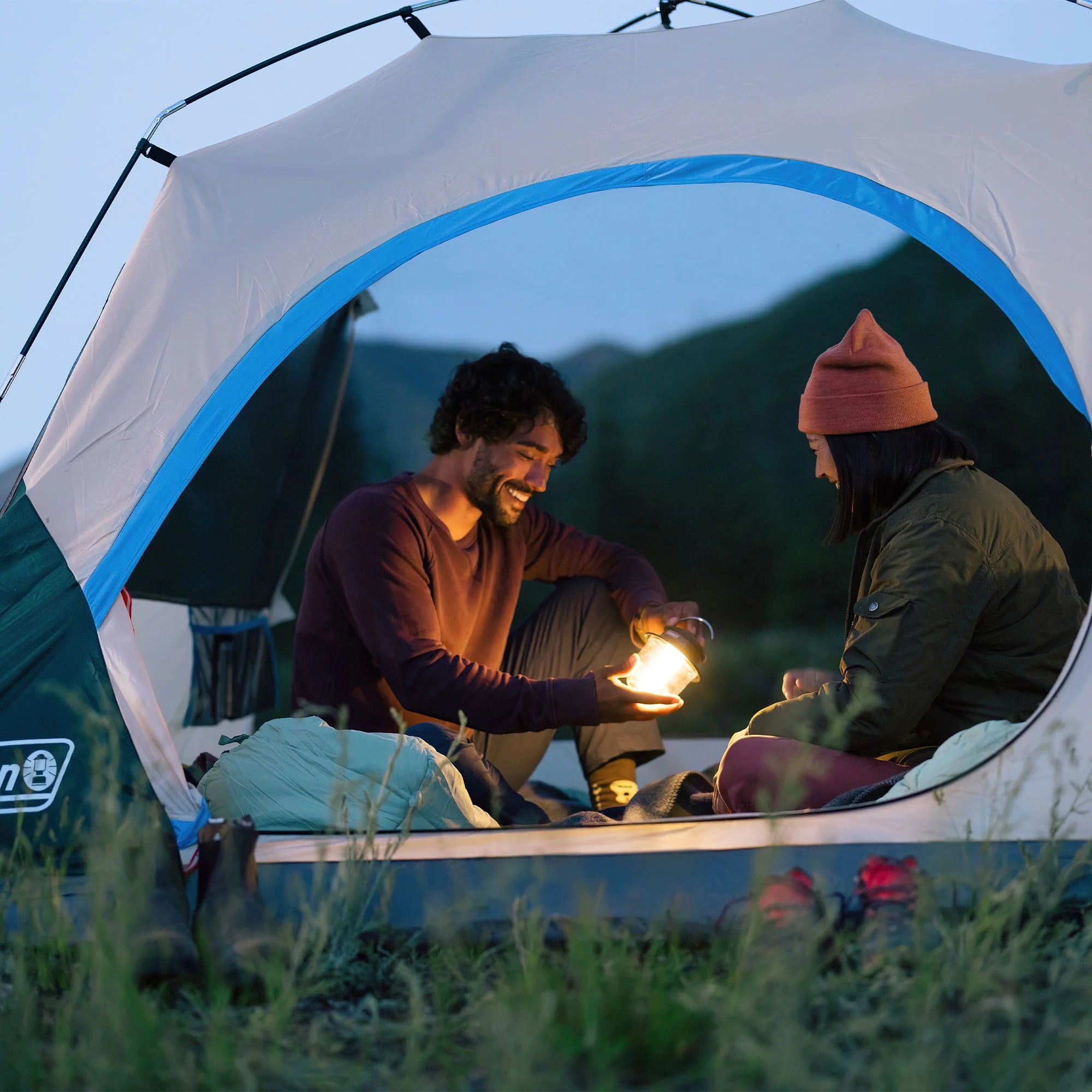 4 Person Camping Tent with Full-Fly Vestibule C489