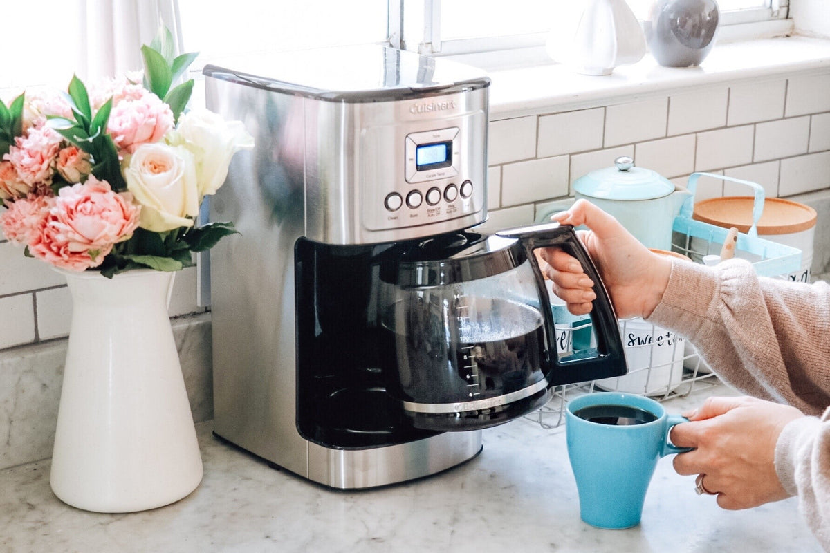 14 Cup Programmable Coffeemaker, Silver B3979